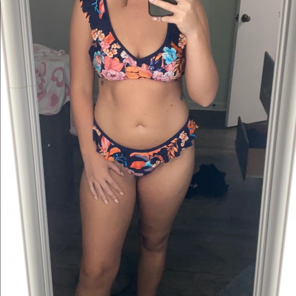 Heat Bikini Set - Picture 6 of 8